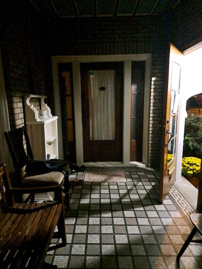 Harriott House, The Gallery Forest Room Terre Haute Exterior photo